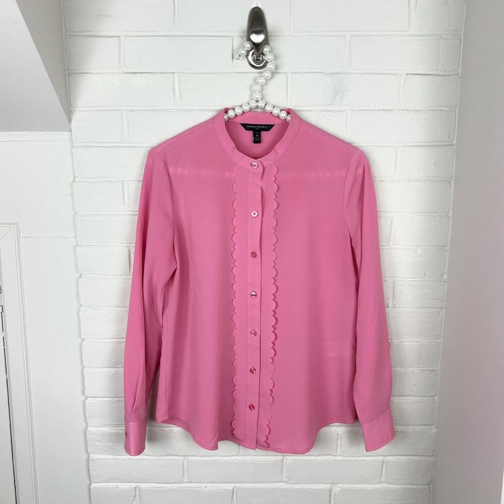 Banana Republic Pink Scallop Drapey Classic Button Down Blouse Shirt Size XSP